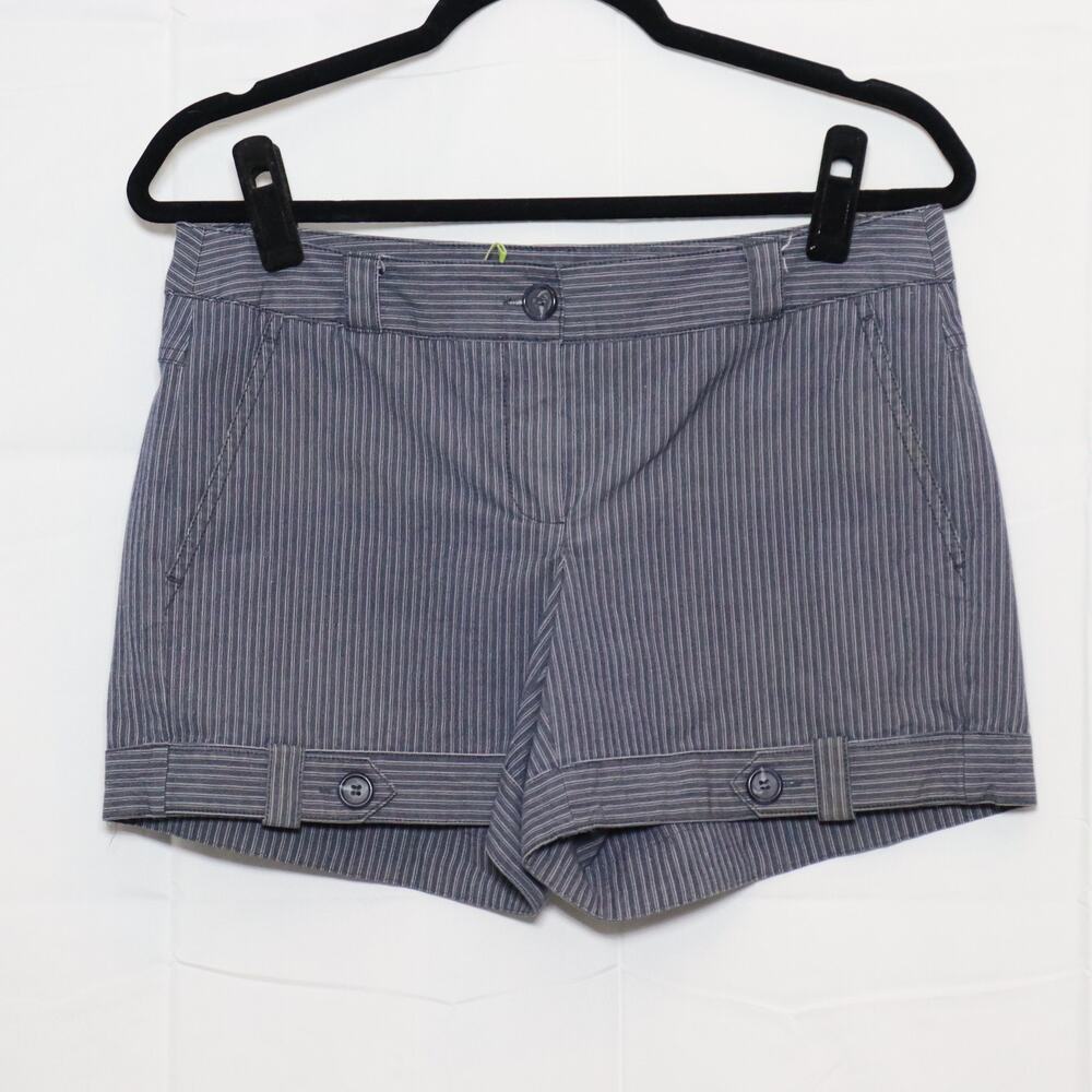Gianni Bini Pinstripe Tailored Shorts Size 6 Clean Girl Quiet Luxury